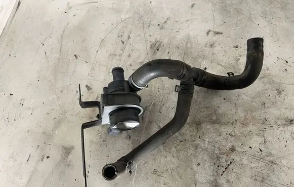 Audi A1 Electric auxiliary coolant/water pump 1K0965561F 702074420 11T2512045