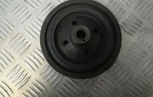 Ford Focus Crankshaft pulley xs4q6b319fd xs4q-6b319-fd