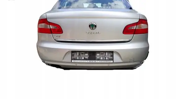 Skoda Superb B6 (3T) Front windscreen/windshield window 
