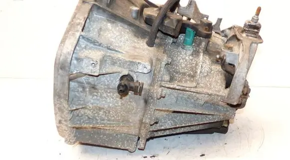 Renault Trafic III (X82) Manual 5 speed gearbox PF6082 320105040R
