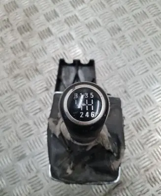 Opel Astra H Gear shifter/selector 090280101
