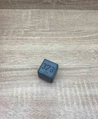 Audi A4 S4 B5 8D Other relay 8D0951253A V23134B52X301 373