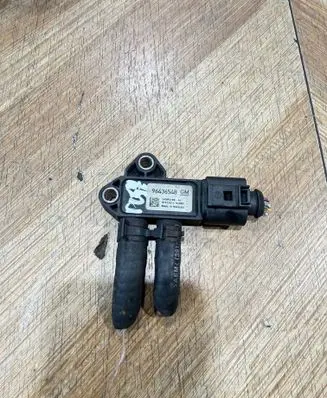 Chevrolet Epica Exhaust gas pressure sensor 96436548 01912613