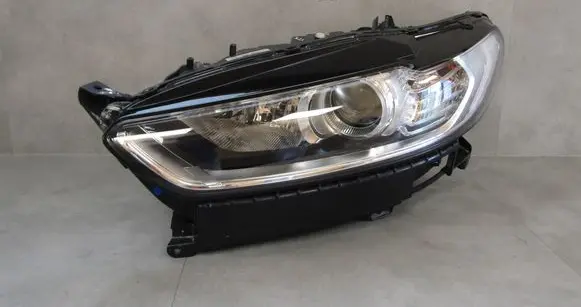 Ford Mondeo MK V Headlight/headlamp DS7313W030AE L90002822 89906732