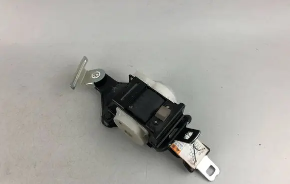 Subaru Forester SG Middle seatbelt (rear) 
