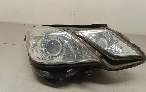 Mercedes-Benz E W212 Headlight/headlamp A2128205861 1ZT00970208 0097020800420082
