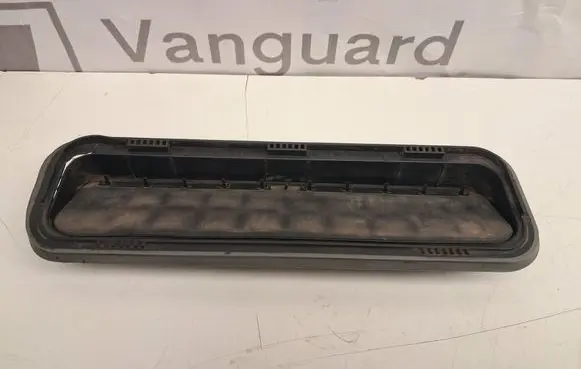 Hyundai i40 Quarter panel pressure vent 975103M000