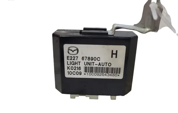 Mazda CX-7 Light module LCM E22767890C
