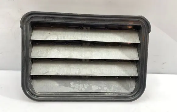 Mercedes-Benz GL X164 Quarter panel pressure vent A1648300042