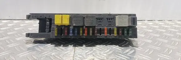 Mercedes-Benz E W211 Fuse module 2115454901 5DK00804725