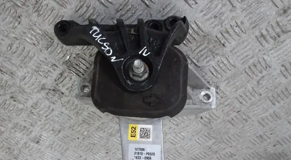 Hyundai Tucson IV NX4 Engine mount bracket 21810-P0520