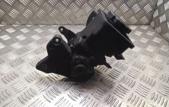 BMW 3 E46 Power steering pump 6756575 7692974519