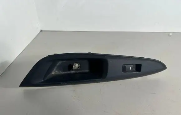 KIA Rio Electric window control switch 935801W000