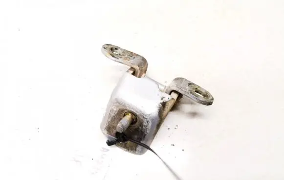 Nissan Almera Tino Tailgate/trunk/boot hinge