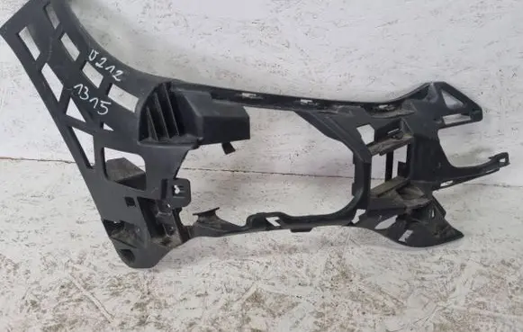 Mercedes-Benz E W212 Front bumper mounting bracket a2128853865
