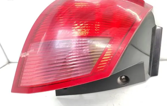 Mitsubishi Colt Rear/tail lights MR957365 27850102