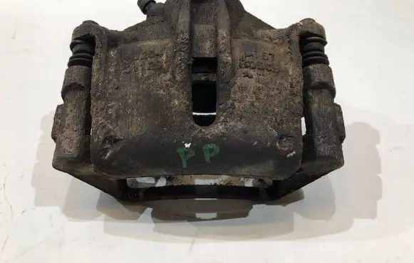 Ford Mondeo Mk III Front brake caliper