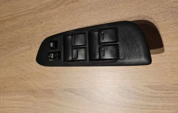 Toyota RAV 4 (XA20) Electric window control switch 8482042180