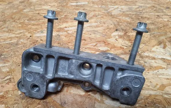 Mercedes-Benz CLA C117 X117 W117 Engine mounting bracket A6512200607
