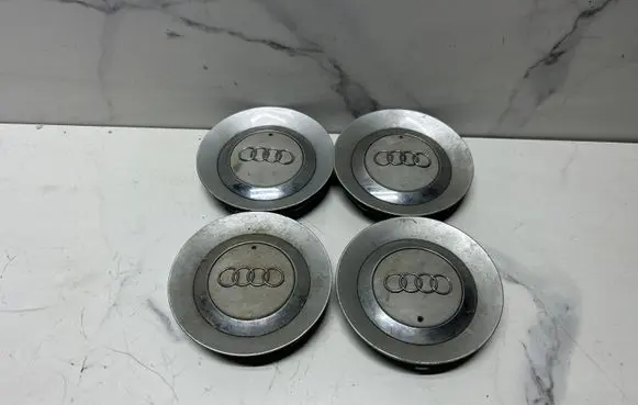 Audi A3 S3 8P Original wheel cap 4F0601165