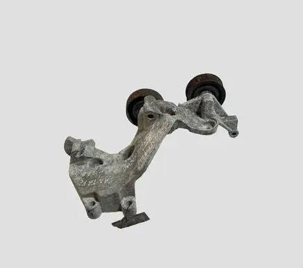 Hyundai Santa Fe Engine mounting bracket