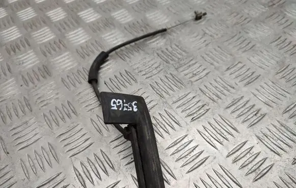 Peugeot 508 Engine bonnet (hood) release handle