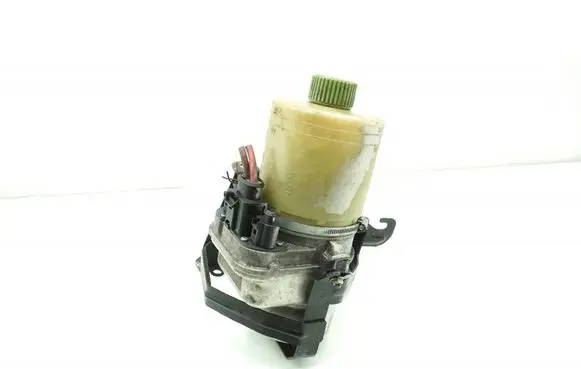 Audi A2 Power steering pump 8Z0423156F