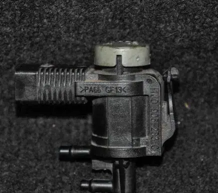 Audi A8 S8 D3 4E Turbo solenoid valve 1J0906283C