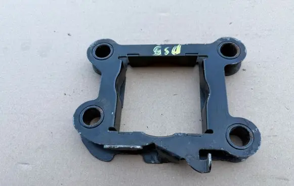 Citroen DS5 Front bumper mounting bracket 9800655380