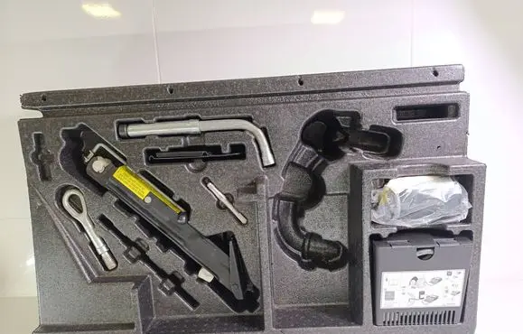 Mercedes-Benz ML W164 Tool box A1648460006