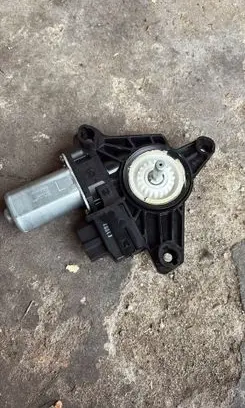 Mercedes-Benz C W205 Rear door window regulator motor A2139060602