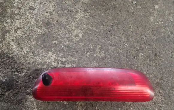 Hyundai Santa Fe Third/center stoplight