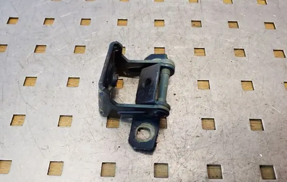 Fiat Grande Punto Tailgate/trunk/boot hinge