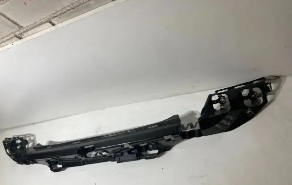 BMW 2 F22 F23 Rear bumper mounting bracket 7285532 9220831