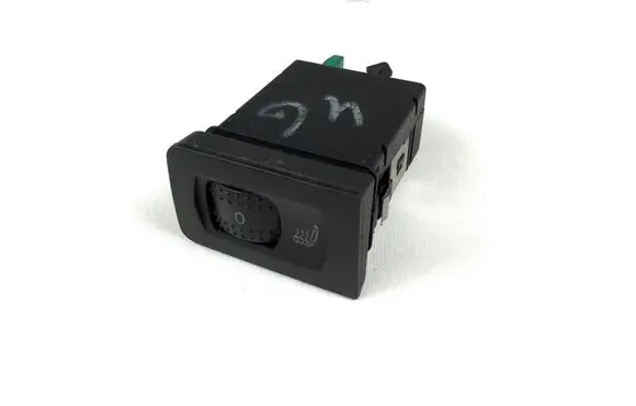 Volkswagen Golf IV Seat heating switch 1j0963563b