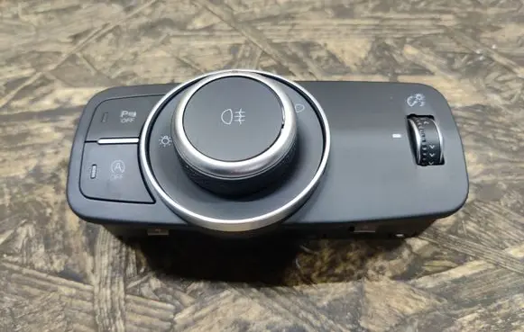 Alfa Romeo Giulia Light switch 01561323270
