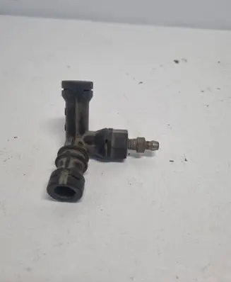 Volvo XC90 Clutch pipe/line 9181332
