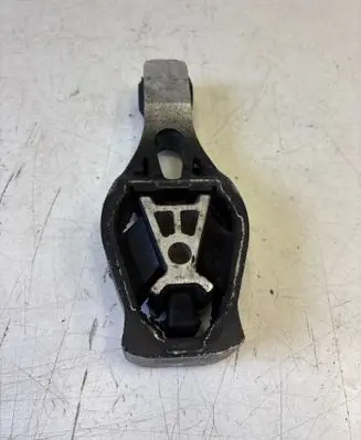 Citroen C4 Grand Picasso Engine mount bracket 9805734780