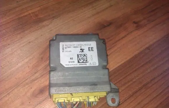 Ford Fiesta Airbag control unit/module 8V5114B321EE