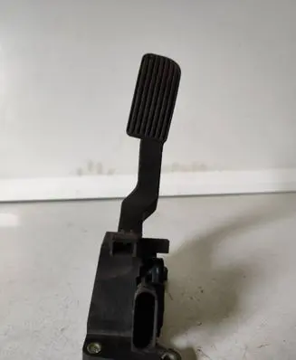 Mercedes-Benz Sprinter W901 W902 W903 W904 Accelerator throttle pedal 0281002335 088401175 A9013000404
