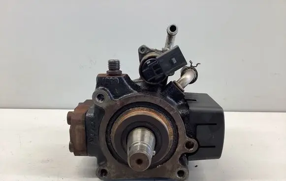 Volkswagen Caddy Fuel injection high pressure pump 03L130755E 011211220224