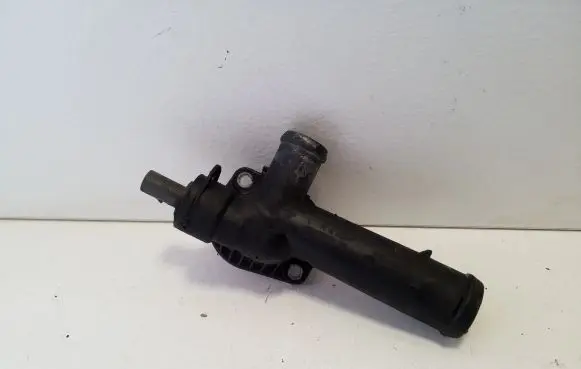 Volkswagen Amarok Engine coolant pipe/hose 03L121131S