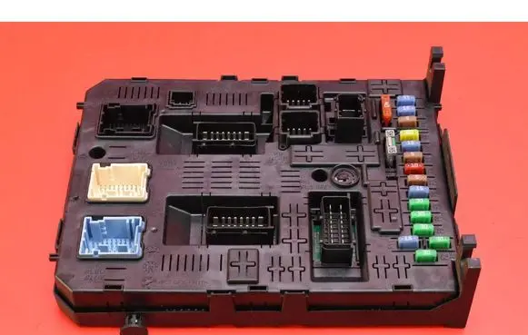 Peugeot 308 Fuse box set 9664059180