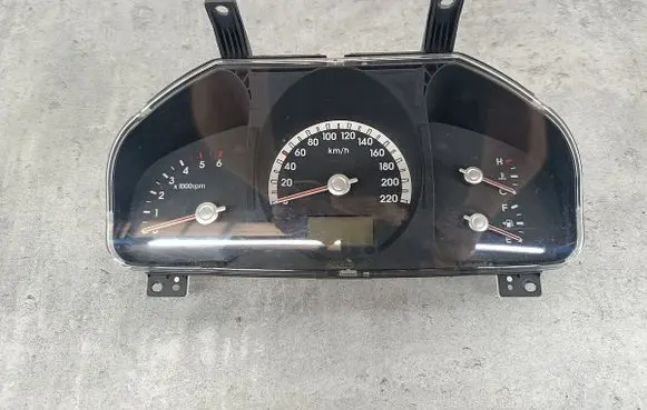 KIA Sportage Speedometer (instrument cluster) 940031F430