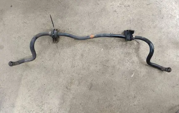 Nissan X-Trail T32 Front anti-roll bar/sway bar