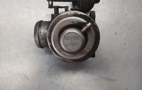 Audi A3 S3 8L Throttle valve 038131501E