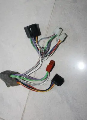 Toyota Avensis T270 Sound system wiring loom PARROTCK3100 PARROTMKI9200