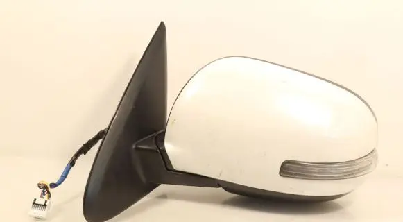 Mitsubishi Outlander Front door electric wing mirror E11026919
