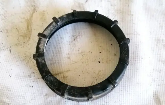 Ford Galaxy In tank fuel pump screw locking ring/nut 447293a