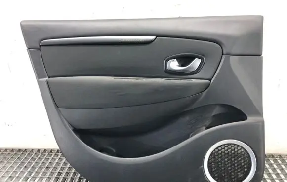 Renault Scenic III - Grand scenic III Front door card panel trim